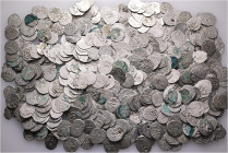 A lot containing 500 silver coins. All: Ottoman. Akces. Fine to very fine. LOT SOLD AS IS, NO RETURNS. 500 coins in lot.


From a European collecti...