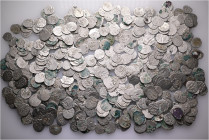 A lot containing 500 silver coins. All: Ottoman. Akces. Fine to very fine. LOT SOLD AS IS, NO RETURNS. 500 coins in lot.


From a European collecti...