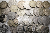 A lot containing 36 silver and copper nickel coins. Very fine to Proof. Total weight: 602 g. LOT SOLD AS IS, NO RETURNS. 36 coins in lot.