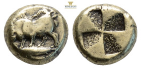 Mysia, Kyzikos EL Hekte. Circa 550-500 BC. (2.59g, 108mm) Boar standing left, tunny fish below / Quadripartite incuse square. Von Fritze, 45; SNG von ...