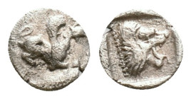 Troas. Assos circa 405-360 BC. Hemiobol AR Griffin lying right / Head of lion right within incuse square. Condition: Very Fine

Weight: 0,23 gr. Dia...