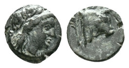 LESBOS. Mytilene. (Circa 400-350 BC). AE Bronze Obv: Laureate head of Apoll right. Rev: Head of bull right. Condition: Very Fine

Weight: 0,73 gr. D...