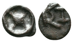 MOESIA, Istros. Late 5th century BC. Cast Æ. Wheel with four spokes (‘solar disk’) / Large IΣT. Condition: Very Fine

Weight: 1,28 gr. Diameter: 11,...