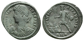 Constantius II, 337 - 361 AD AE Follis Reference : Condition: Very Fine 

Weight: 4,18 gr. Diameter: 23,1 mm