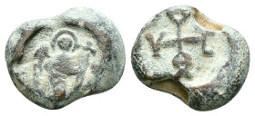 Byzantine Lead Seals. Circa 7th – 12th Century. Reference : Condition: Very Fine 

Weight: 6,41 gr. Diameter: 16,7 mm
