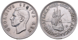 South Africa - George VI Reference: Condition: Very Fine

Weight: 28,15 gr. Diameter: 38,5 mm