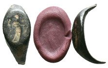 Roman Bronze Seal Ring with Standing Female Figure Intaglio, ca.2nd–4th century CE. Reference: Condition: Very Fine

Weight: 2,07 gr. Diameter: 17,5...