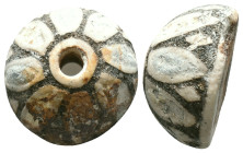 Ancient Mosaic Glass Bead Reference: Condition: Very Fine

Weight: 5,48 gr. Diameter: 22,1 mm