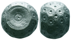 ANCIENT ISLAMIC BRONZE COMMERCİAL WEIGHTS (15th-19th).Ae. Reference: Condition: Very Fine

Weight: 58,1 gr. Diameter: 23,6 mm