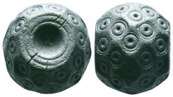 ANCIENT ISLAMIC BRONZE COMMERCİAL WEIGHTS (15th-19th).Ae. Reference: Condition: Very Fine

Weight: 58,4 gr. Diameter: 23,5 mm