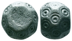 ANCIENT ISLAMIC BRONZE COMMERCİAL WEIGHTS (15th-19th).Ae. Reference: Condition: Very Fine

Weight: 28,4 gr. Diameter: 18,8 mm