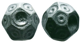 ANCIENT ISLAMIC BRONZE COMMERCİAL WEIGHTS (15th-19th).Ae. Reference: Condition: Very Fine

Weight: 14,5 gr. Diameter: 15,1 mm