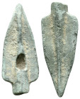 Ancient Bronze Arrowhead Reference: Condition: Very Fine

Weight: 5,0 gr. Diameter:38,2 mm