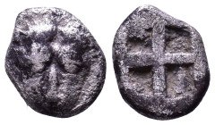 Cimmerian Bosporos. Pantikapaion. Circa 480-470 BC. Obv: Facing head of a lion (or panther). Rev: Quadripartite incuse square. AR 8mm, 0,54g