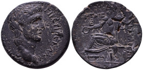CILICIA. Uncertain Caesarea(s). Claudius, 37-54. Obv: ΤΙΒΕΡΙΟϹ ΚΛΑΥΔΙΟϹ ΚΑΙϹΑΡ Bare head of Claudius, right. Rev: ΚΑΙϹΑΡΕΩΝ ΕΤΟΥϹ Ε Zeus seated, left,...
