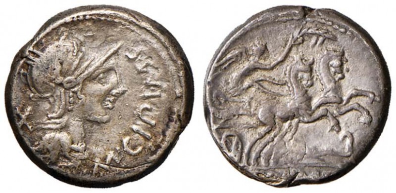 Cipia - M. Cipius M. f. - Denario (115-114 a.C.) Testa di Roma a d. - R/ La Vitt...