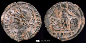 Constantine I Bronze 1/2 Follis 1,54 g, 17 mm Arles 330/3 AD gVF