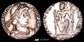 Magnus Maximus Silver Siliqua 1.62 g., 16 mm. Trier 377-388 AD Good very fine