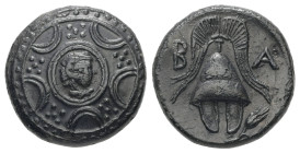 Kings of Macedon, Alexander III 'the Great', Ae, 4.27 g 16.24 mm. 336-323 BC. Uncertain mint in Asia.
Obv: Macedonian shield; on boss, head of Herakle...