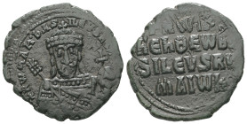 Constantine VII Porphyrogenitus and Romanus I, AD 913-959. AE, Follis. 7.00 g. 27.66 mm. Constantinople.
Obv: + RωMAҺ ЬASILЄVS R[ωM]. Crowned, bearded...