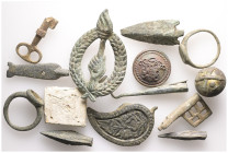 Lot of 14 unclassified See picture. LOT SOLD AS IS, NO RETURNS (H-80)