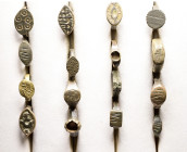 Lot of 16 unclassified See picture. LOT SOLD AS IS, NO RETURNS (H-147)