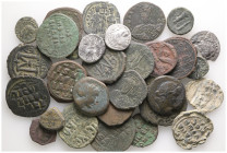 Lot of 32 unclassified See picture. LOT SOLD AS IS, NO RETURNS (H-92)