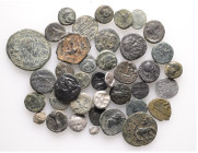 Lot of 40 unclassified See picture. LOT SOLD AS IS, NO RETURNS (H-73)