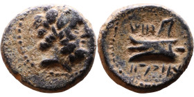Phoenicia Arados (II Century BC) Bronze coin. Obverse: Diademed head of Poseidon right Reverse: Stern or ram of galley, unclear date below.

16mm 3,...