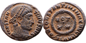 Constantinus I (306-337) follis. Obv: Cuirassed bust of emperor Rev: VOT XX

19mm 3,00g

Artificial sand patina