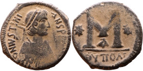 Justinian I (527-565) Follis. Obverse: DN IVSTINIANVS PP AVG, diademed, draped, and cuirassed bust right Reverse: Large M, mintmark

29mm 15,81g

...