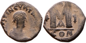 Justin and Justinian I (527) Follis. Obverse: Diademed, draped, and cuirassed bust right Reverse: Large M, mintmark

29mm 17,32g

Artificial sand ...