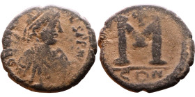 Justinian I (527-565) Follis. Obverse: DN IVSTINIANVS PP AVG, diademed, draped, and cuirassed bust right Reverse: Large M, mintmark

23mm 6,92g

A...