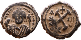 Maurice Tiberius (582-602) Decanummium Obverse: Crowned bust facing, wearing consular robes, Reverse: Large X

18mm 3,08g

Artificial sand patina