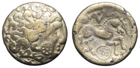 GAULE - CELTIC
Calètes. Quart de statère à la roue, "type nord-armoricain", Classe I, var. 1 ND (IIe siècle avant J.-C.).
LT. manque - DT.102 ; Élec...
