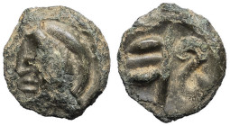 GAULE - CELTIC
Bellovaques. Potin aux chevrons ND (50-20 av. J.-C.).
DT.533 ; Potin - 2,56 g - 16 mm - 12 h
Quelques concrétions. TTB.