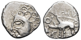 GAULE - CELTIC
Séquanes. Denier SEQVANOIOTVOS ND (Ier siècle avant J.-C.).
LT.5351 - DT.3243 - RIG.260 ; Argent - 1,96 g - 13 mm - 12 h
TTB.