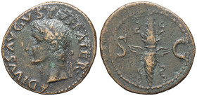 EMPIRE ROMAIN - ROMAN
Tibère (14-37). As, pour Divin Auguste ND (34-37), Rome.
RIC.83 ; Bronze - 12,24 g - 29,5 mm - 12 h
Quelques légères concrétions...