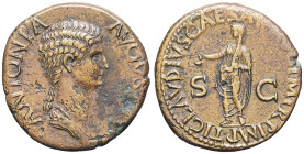 EMPIRE ROMAIN - ROMAN
Claude (41-54). Dupondius, pour Antonia la jeune ND (41-50), Rome.
RIC.92 ; Bronze - 14,89 g - 27,5 mm - 6 h
Beaux détails dans ...