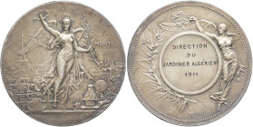 ALGÉRIE - ALGERIA
IIIe République (1870-1940). Médaille, récompense de la direction du Jardinier algérien, par H. Dubois et A. Rivet ND (attribution e...