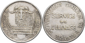 ALGÉRIE - ALGERIA
IVe République (1947-1958). Médaille, service de l’élevage, commission pastorale, par Carle ND.
Esc.129 ; Bronze argenté - 45,33 g -...