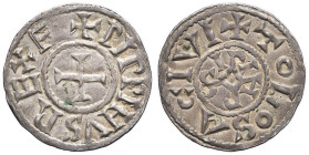 FRANCE / CAROLINGIENS - FRANCE / CAROLINGIAN
Pépin I ou II d’Aquitaine (814-838-852). Denier ND, Toulouse.
P.809-812 - MG.618 - MEC.816 v. ; Argent - ...