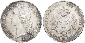 FRANCE / CAPÉTIENS - FRANCE / ROYAL
Louis XV (1715-1774). Écu au bandeau 1744, T, Nantes.
Dy.1680 - G.322 - Dav.1331 ; Argent - 29,44 g - 41 mm - 6 h
...