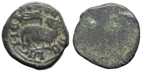 FRANCE / CAPÉTIENS - FRANCE / ROYAL
Poids monétaire pour l’agnel d’or ND (1268-1328).
Moulin p. 28 ; Laiton - 3,88 g - 16 mm
TB.