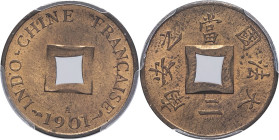INDOCHINE - INDOCHINA
IIIe République (1870-1940). Sapèque 1901, A, Paris.
Lec.18 ; Bronze - 20 mm - 6 h
Top Pop : c’est le plus bel exemplaire gradé ...