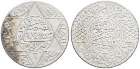 MAROC - MOROCCO
Abdül Aziz I (1894-1908). 5 dirhams AH 1320 (1902), Berlin.
Lec.171 - KM.21.1 ; Argent - 12,17 g - 31,5 mm - 12 h
Exemplaire nettoyé. ...