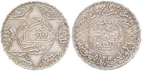 MAROC - MOROCCO
Abdül Aziz I (1894-1908). 5 dirhams AH 1322 (1904), Paris.
Lec.176 - KM.21.3 ; Argent - 12,43 g - 31,5 mm - 12 h
Superbe.