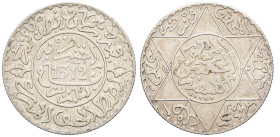 MAROC - MOROCCO
Abdül Aziz I (1894-1908). 2 1/2 dirhams AH 1312 (1895), Paris.
Lec.136 - KM.6 ; Argent - 7,22 g - 26 mm - 12 h
Presque Superbe.