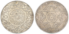 MAROC - MOROCCO
Abdül Aziz I (1894-1908). 2 1/2 dirhams AH 1318 (1900), Paris.
Lec.145 - KM.11.1 ; Argent - 7,22 g - 25,5 mm - 12 h
Superbe.