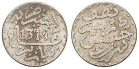 MAROC - MOROCCO
Abdül Aziz I (1894-1908). 1/2 dirham AH 1314 (1897), Paris.
Lec.102 - KM.4 ; Argent - 1,37 g - 15 mm - 12 h
Rare. Léger nettoyage anci...